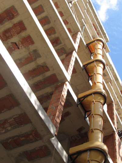 Мусоропровод строительный